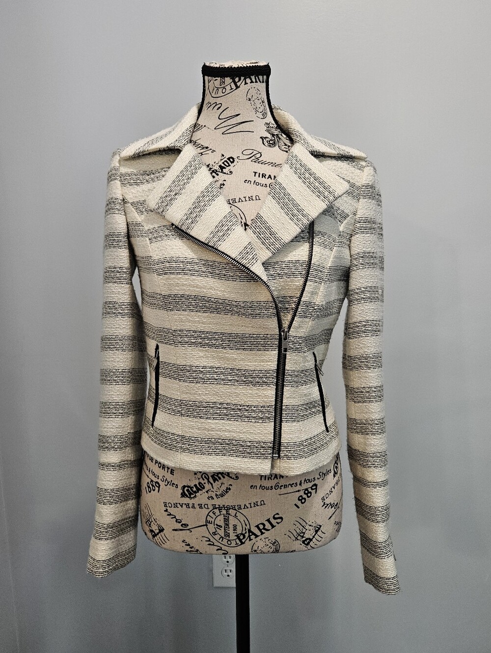 Striped Knit Moto Jacket - Cream & Gray Size 2 Fits XS-S Giani BINI